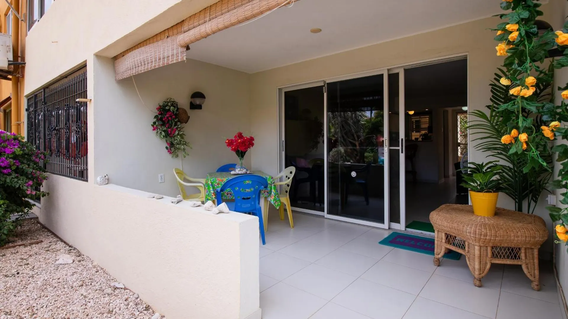 Sweet Escape - Entire Apartment On Private Resort Willemstad 0*,