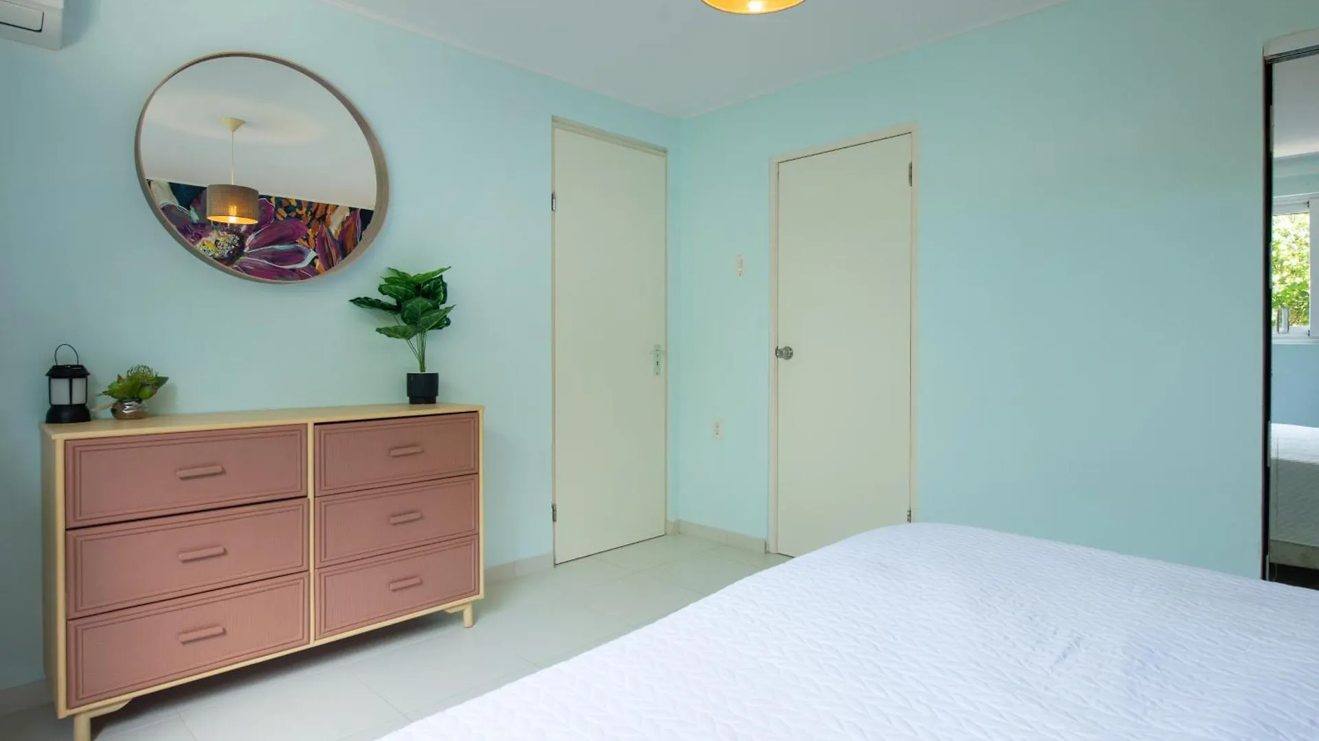 Sweet Escape - Entire Apartment On Private Resort Willemstad